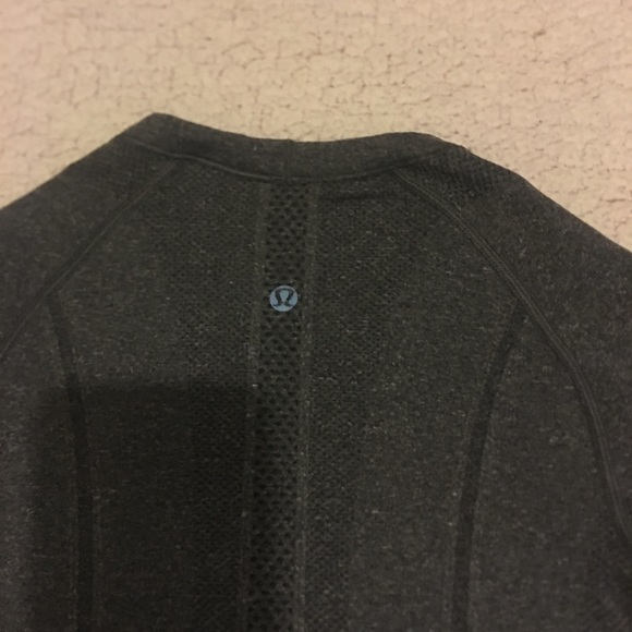 (SOLD)Lululemon Swiftly Long Sleeve Shirt - Picture 3 of 5